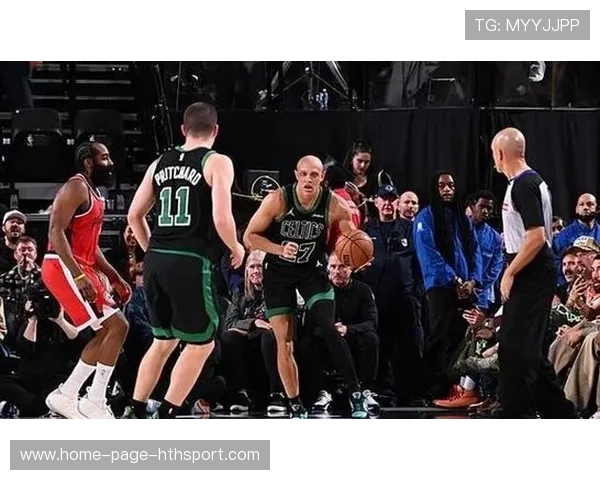 凯尔特人团队在攻防两端双方都完成关键贡献